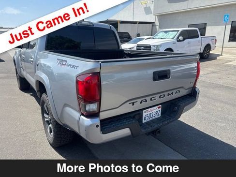 Used 2019 Toyota Tacoma TRD Sport w/ Technology Package RWD image 3