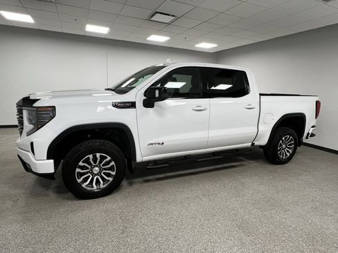 Used 2023 GMC Sierra 1500 AT4 w/ Technology Package image 7