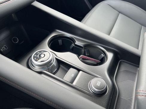 New 2026 Ford Explorer Active w/ Active Comfort Package image 32