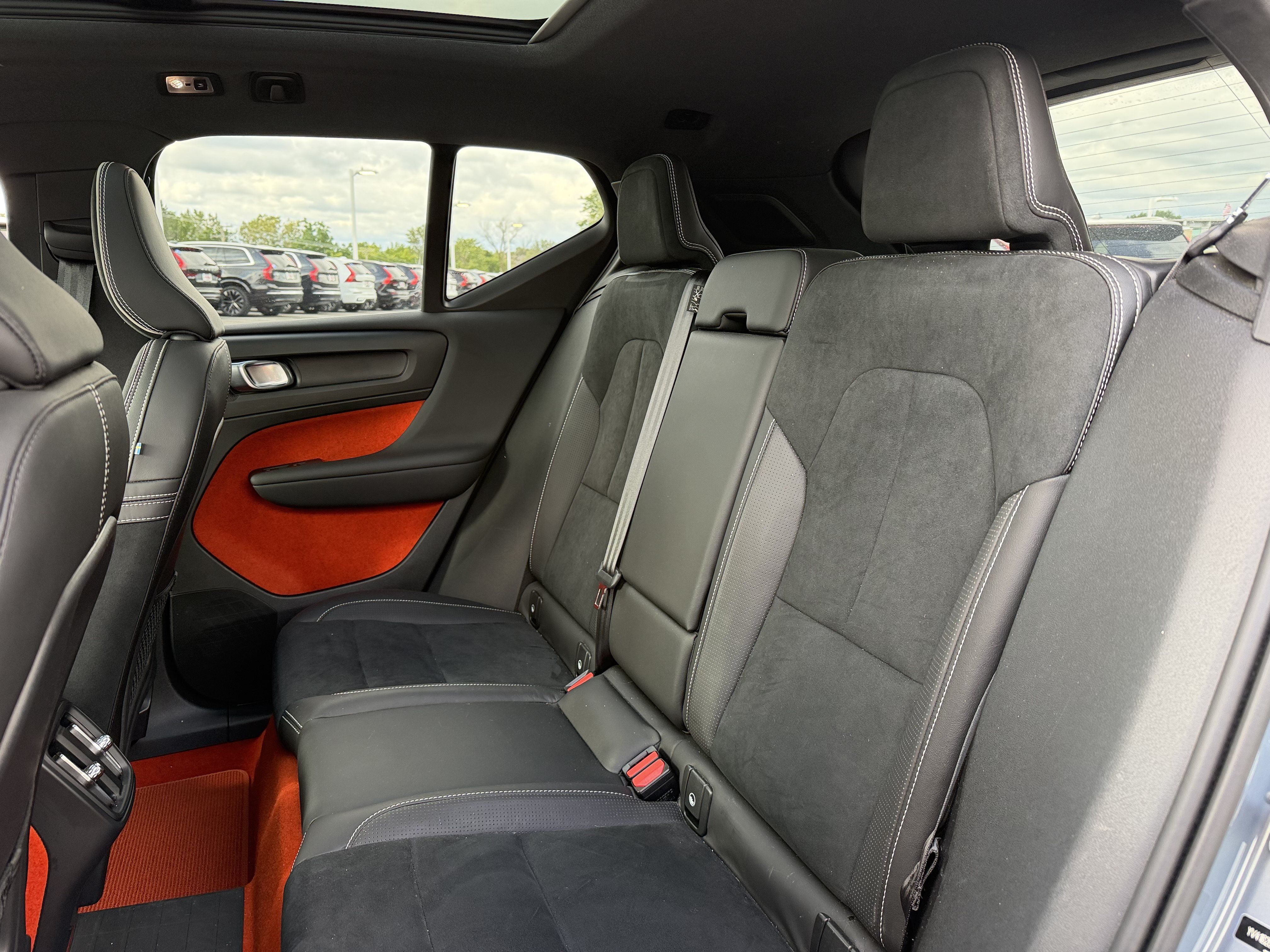 Used 2020 Volvo XC40 T5 R-Design AWD/4WD image 10