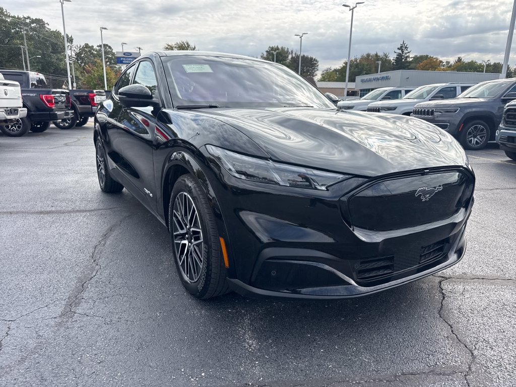 Used 2025 Ford Mustang Mach-E Premium AWD/4WD image 4