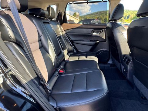 Used 2022 Nissan Rogue SL w/ SL Premium Package image 26