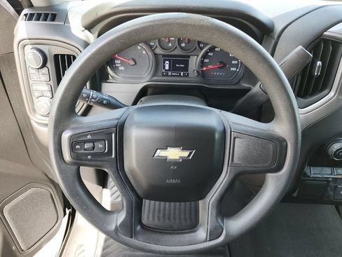 Used 2022 Chevrolet Silverado 1500 Custom AWD/4WD image 31