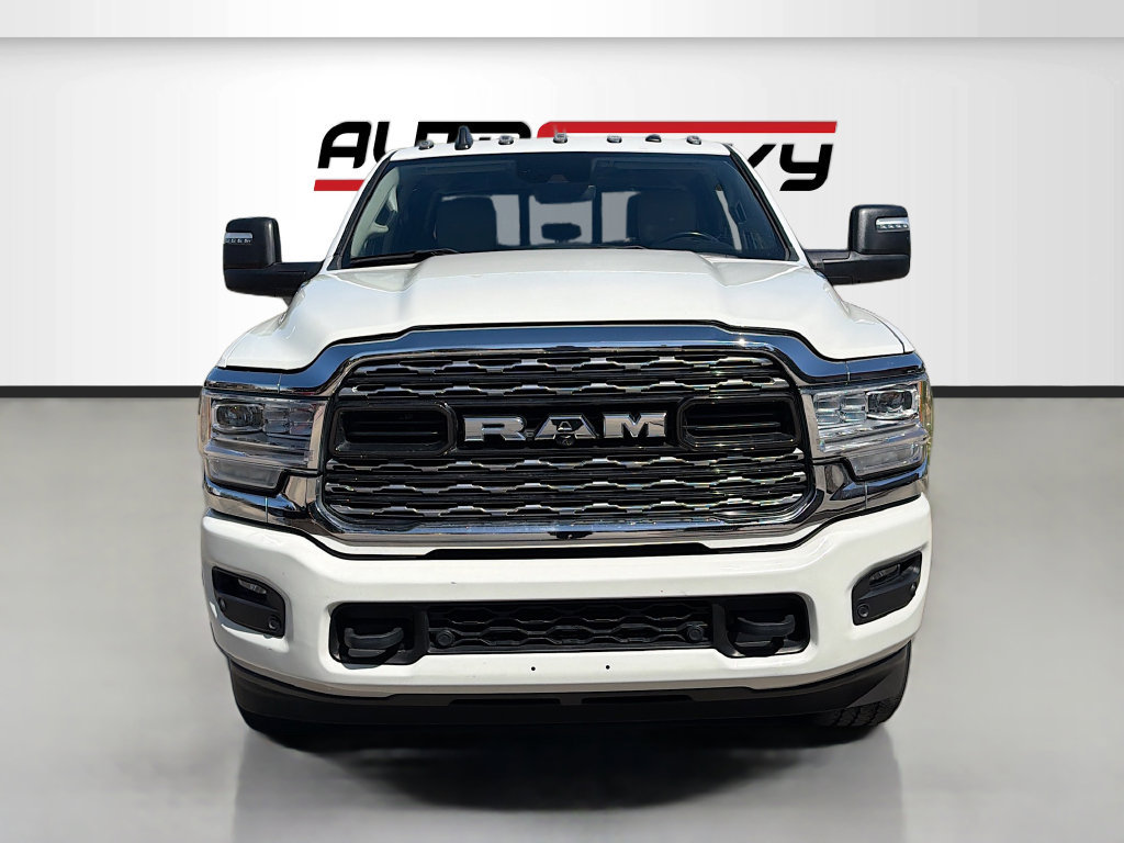 Used 2023 RAM 3500 Limited AWD/4WD image 2
