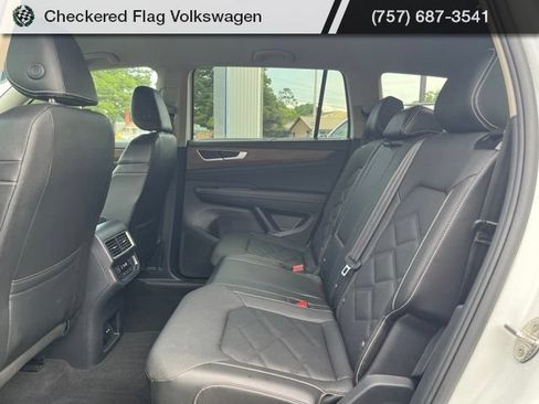 Used 2025 Volkswagen Atlas SE FWD image 25