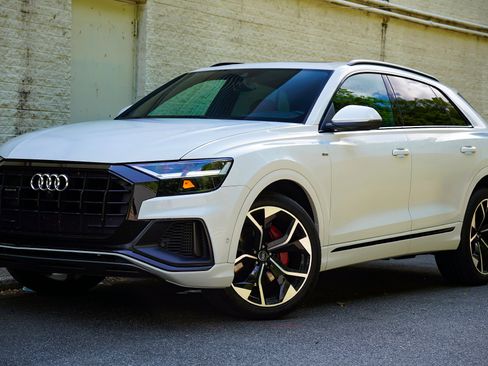 Used 2021 Audi Q8 Premium Plus w/ Premium Plus Package AWD/4WD image 1