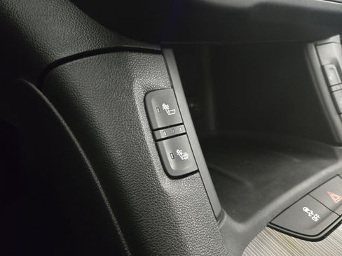 Certified 2019 GMC Acadia SLT w/ Black Edition FWD image 27