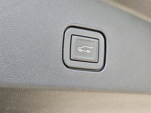 New 2026 Cadillac Lyriq Luxury w/ LPO, Floor Liner Package AWD/4WD image 26
