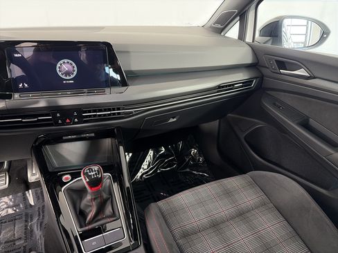 Used 2024 Volkswagen GTI SE FWD image 4