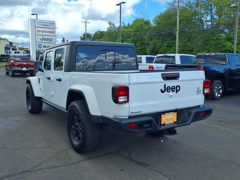 Certified 2022 Jeep Gladiator Sport AWD/4WD image 5