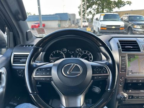 Used 2021 Lexus GX 460 Premium image 17