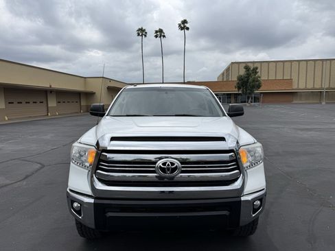 Used 2016 Toyota Tundra SR5 w/ TRD Off Road Package AWD/4WD image 2