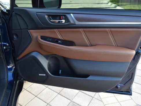 Used 2018 Subaru Outback 3.6R Touring AWD/4WD image 74