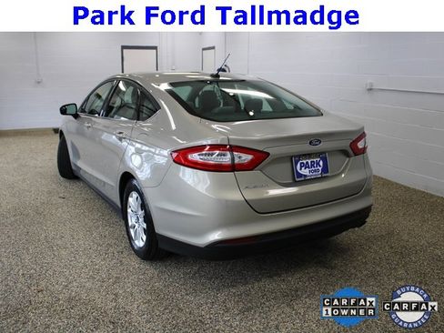 Used 2015 Ford Fusion S image 3