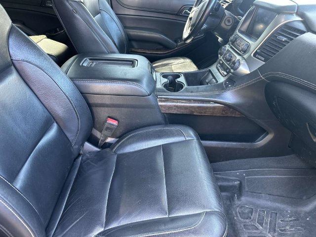 Used 2019 Chevrolet Suburban LT RWD image 13
