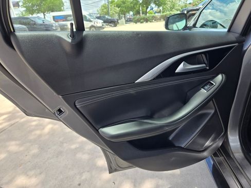 Used 2017 INFINITI QX30 Premium w/ Navigation Package FWD image 22