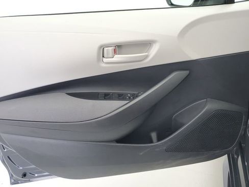 Used 2025 Toyota Corolla LE FWD image 20