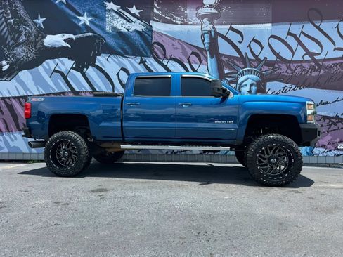 Used 2015 Chevrolet Silverado 2500 LT w/ LT Convenience Package AWD/4WD image 1