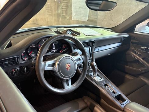 Used 2015 Porsche 911 Cabriolet image 5