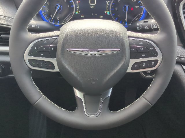 New 2026 Chrysler Pacifica Select FWD image 8