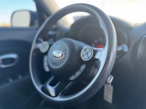 Used 2019 Kia Soul FWD image 21