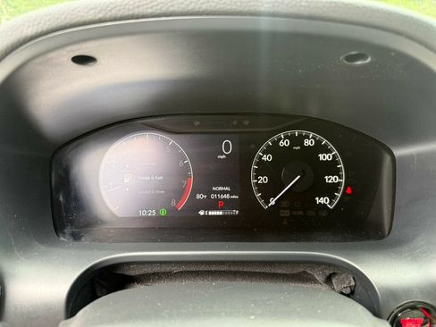Used 2025 Honda HR-V LX image 4