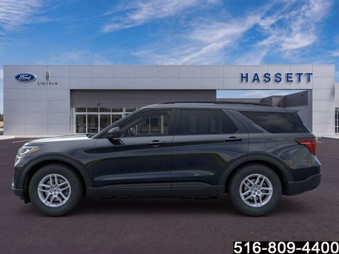 Used 2026 Ford Explorer Active AWD/4WD image 4