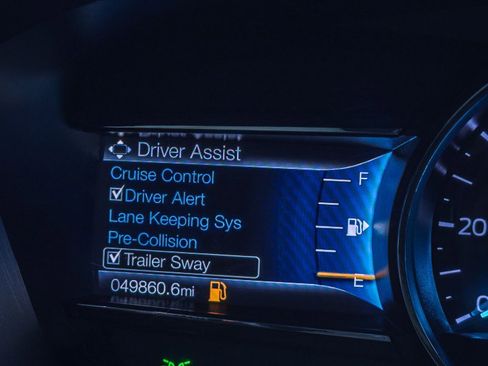 Used 2019 Ford Explorer Limited w/ Ford Safe & Smart Package image 40