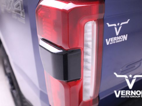 New 2026 Ford F250 Lariat w/ Black Appearance Package image 41