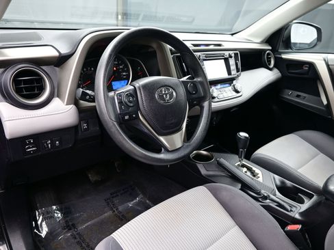 Used 2013 Toyota RAV4 XLE image 12