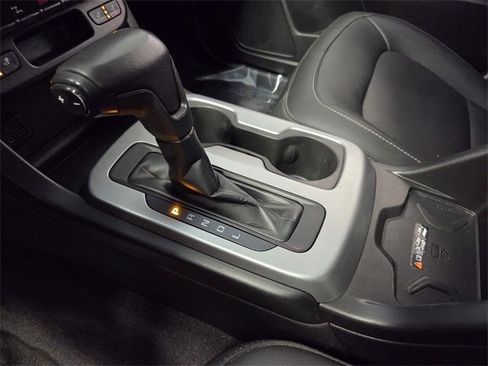 Used 2019 Chevrolet Colorado ZR2 image 33