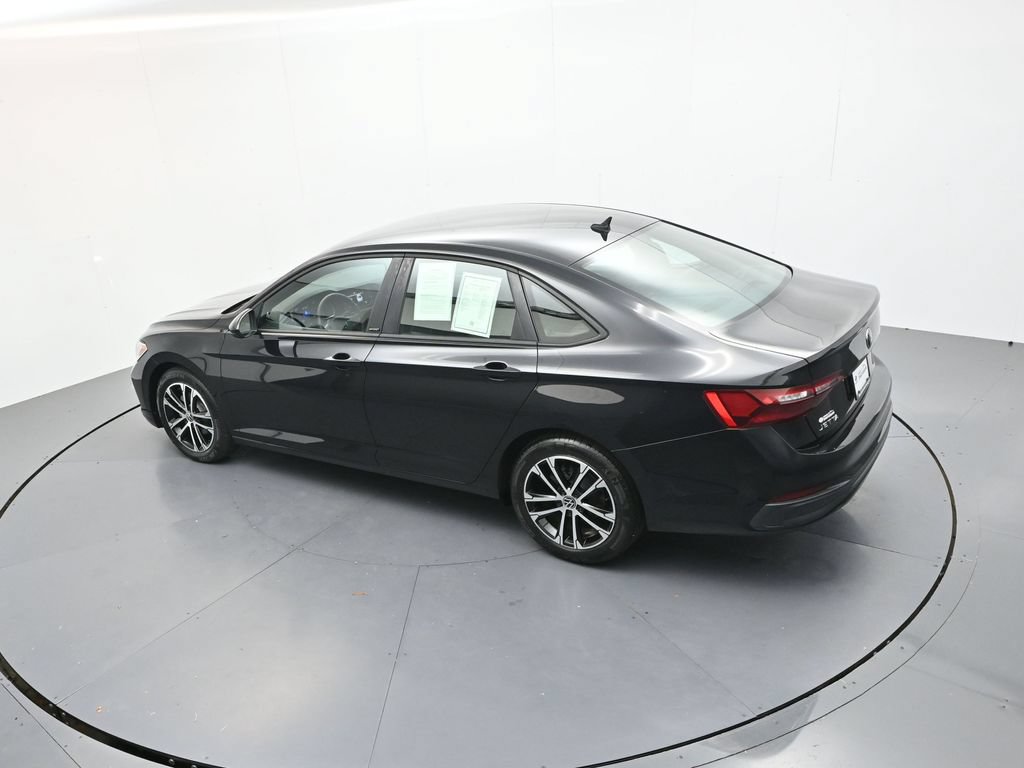 Used 2024 Volkswagen Jetta Sport FWD image 27