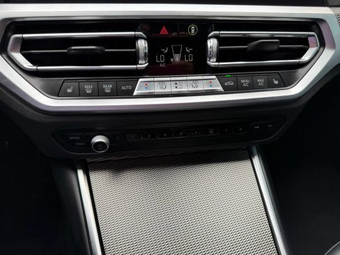 Used 2021 BMW 330i Sedan w/ M Sport Package RWD image 25