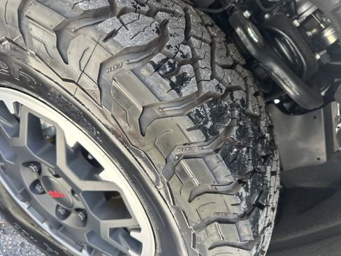 Used 2026 Toyota Tacoma SR5 AWD/4WD image 7