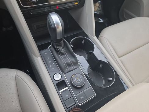 Used 2023 Volkswagen Atlas SE w/ Panoramic Sunroof Package image 39