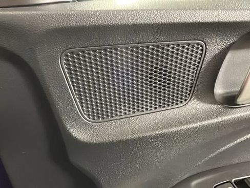 Certified 2025 Hyundai Venue SE FWD image 31