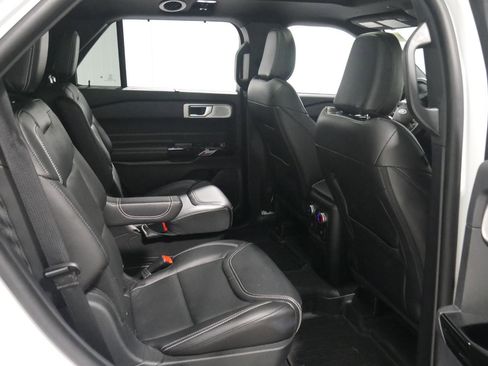 Certified 2022 Ford Explorer ST w/ Equipment Group 401A image 18