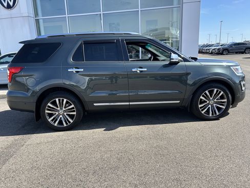 Used 2016 Ford Explorer Platinum image 8