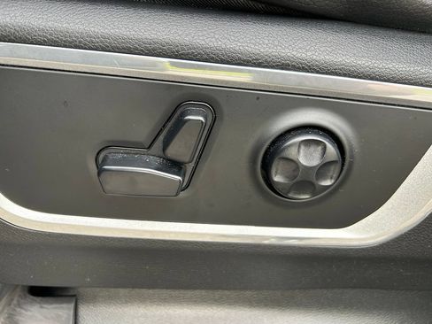 Used 2020 RAM 1500 Laramie AWD/4WD image 16