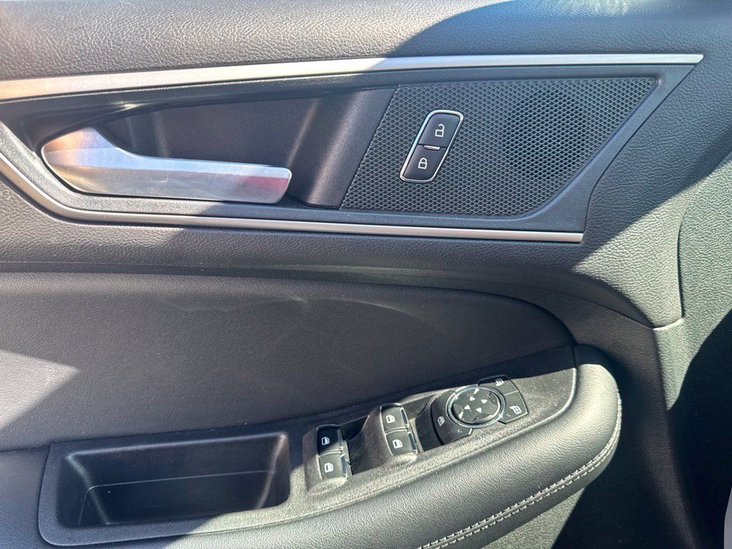 Certified 2024 Ford Edge SEL w/ Convenience Package AWD/4WD image 28