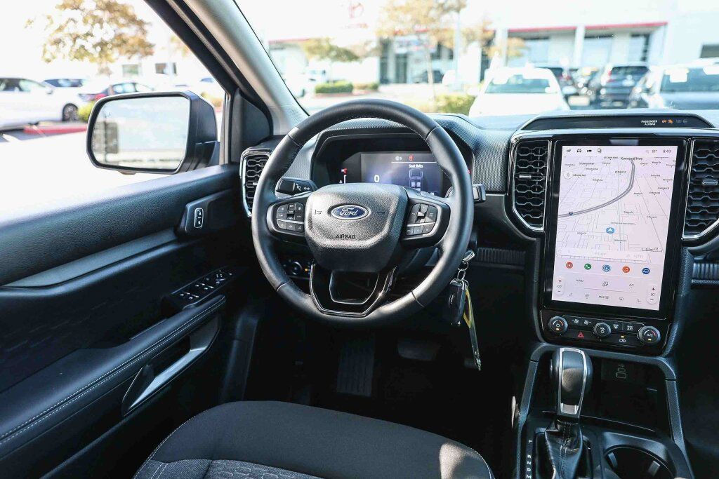 Used 2025 Ford Ranger XLT w/ Equipment Group 301A High AWD/4WD image 4