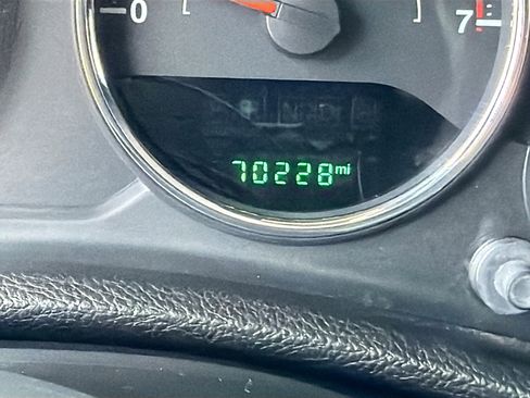 Used 2017 Jeep Wrangler Sport w/ Connectivity Group AWD/4WD image 33