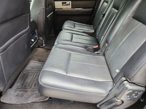 Used 2015 Ford Expedition EL XLT w/ Equipment Group 202A RWD image 24