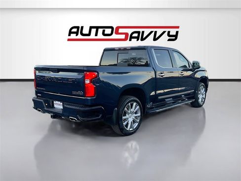 Used 2022 Chevrolet Silverado 1500 High Country w/ High Country Premium Package image 7