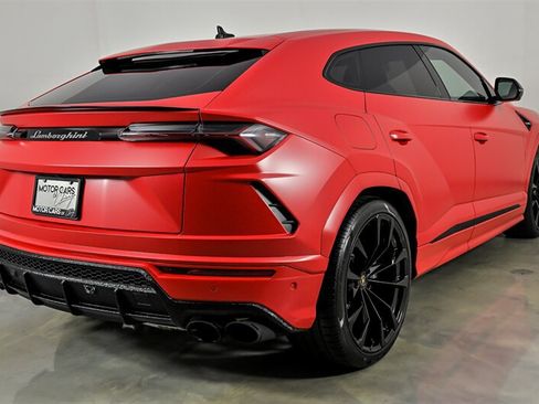 Used 2021 Lamborghini Urus AWD/4WD image 10