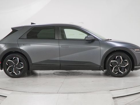 Used 2024 Hyundai Ioniq 5 SEL AWD/4WD image 12