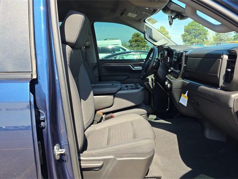 Used 2023 Chevrolet Silverado 1500 LT AWD/4WD image 11