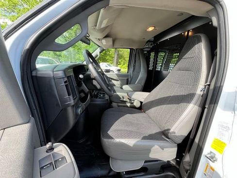 Used 2025 GMC Savana 2500 w/ Driver Convenience Package RWD image 16
