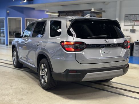 Used 2024 Honda Pilot EX-L image 7