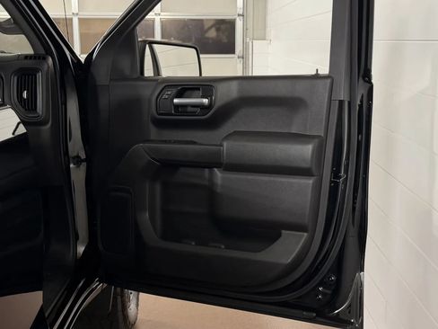 Used 2020 Chevrolet Silverado 1500 Custom Trail Boss w/ Custom Convenience Package AWD/4WD image 33